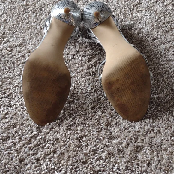 Guess hills - Picture 4 of 4